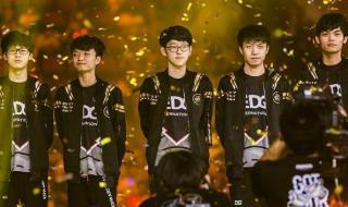 勇气点数在哪换装备